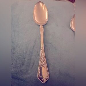 Paragon Iris Double Triple Silverplate 1902
by NATIONAL SILVER CO Spoons Retired